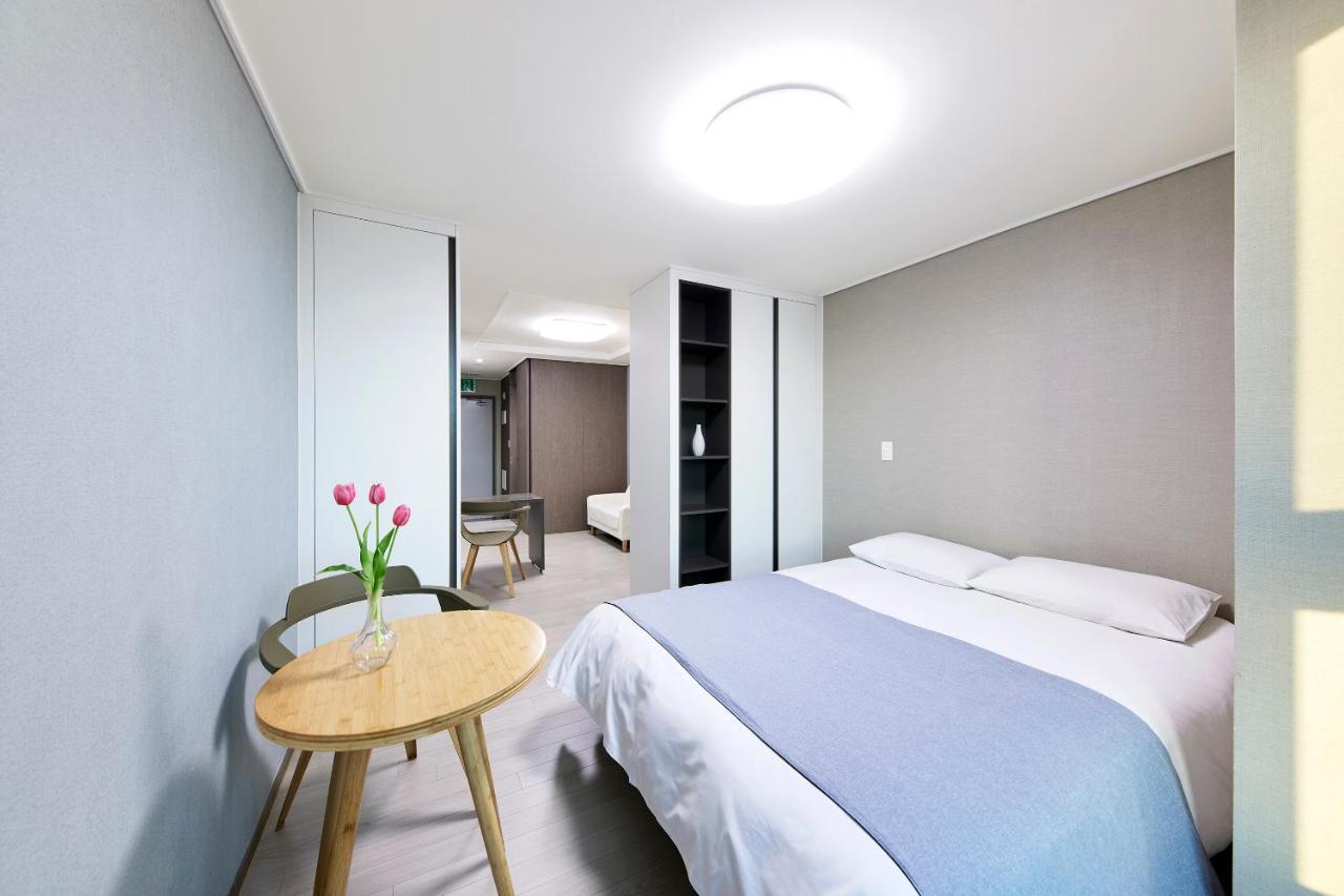 Bridge Residence Hotel Seogwipo Exterior photo