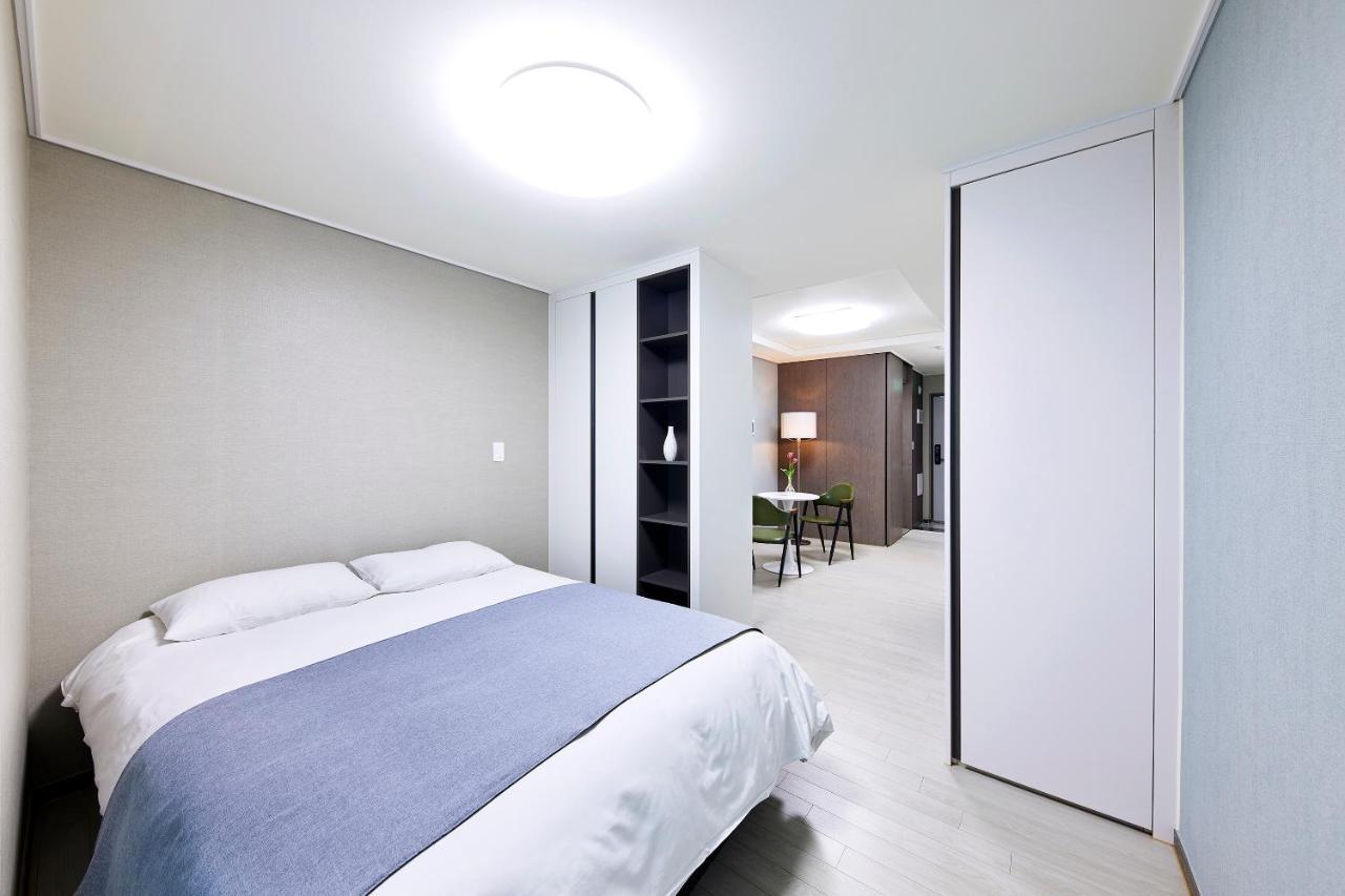 Bridge Residence Hotel Seogwipo Exterior photo