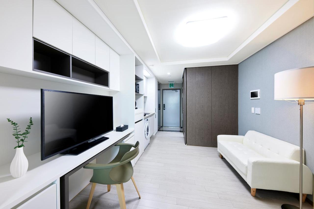 Bridge Residence Hotel Seogwipo Exterior photo